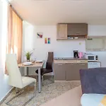 Elisabeth Μεντουλίν