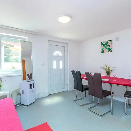 Elisabeth * Medolino