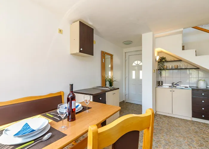 Elisabeth Apartment *